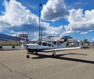 Air Transport, plane arriving at Siskiyou airport